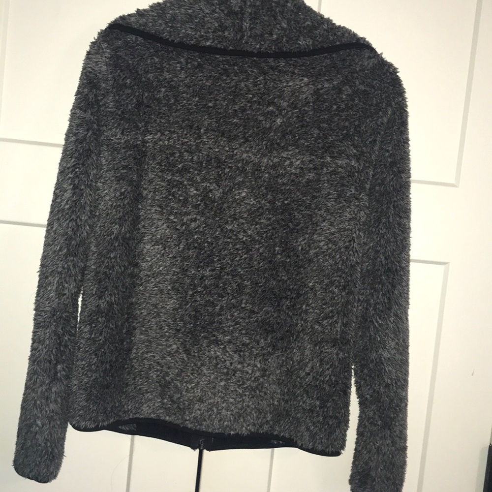 So Jacket - Picture 2 of 4